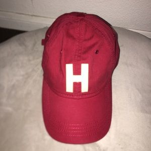 Tommy Hilfiger hat